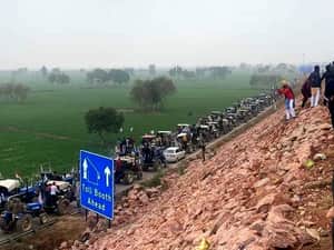 tactor march delhi farmers protest 
