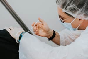 corona vaccine covid 19 injection doctor 