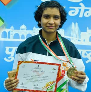 Tasnim Mir Junior badminton player