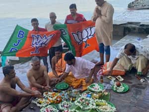 Dilip Ghosh at Kashipur Ghat