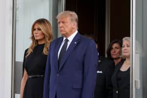Donald Trump &  Melania Trump আমেরিকার প্রেসিডেন্ট ডোনাল্ড ট্রাম্প এবং ফার্স্ট লেডি মেলানিয়া ট্রাম্প