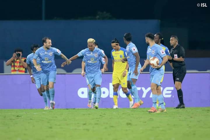 Kerala blasters vs Mumbai city FC Bengali News
