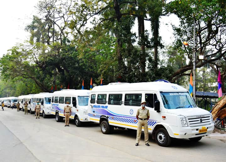 Kolkata Police Vans standby Bengali News