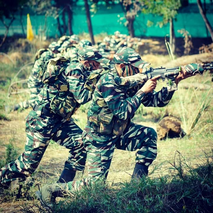 Forest army gun naxal Bengali News