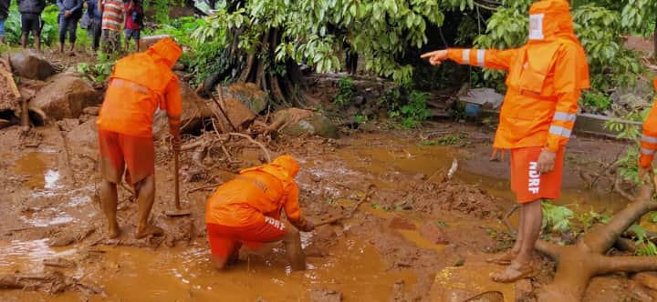 Maharashtra Rainfall and landslides Bengali News