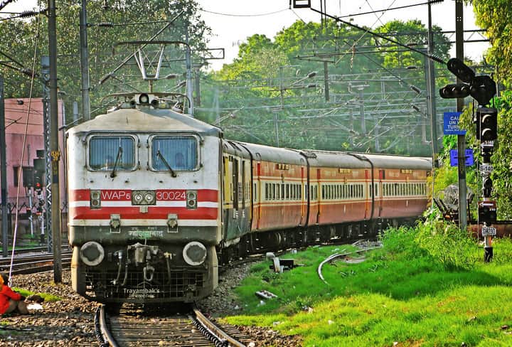 rajdhani express Bengali News