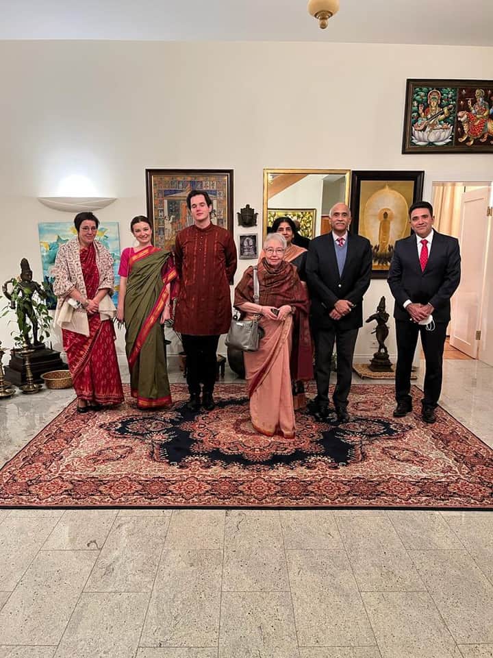 Netaji birth anniversary dinner | Bengali News