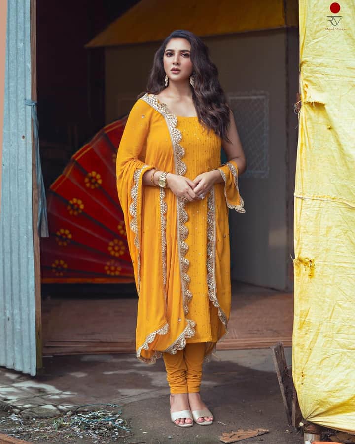 Subhasree summer yellow Bengali News