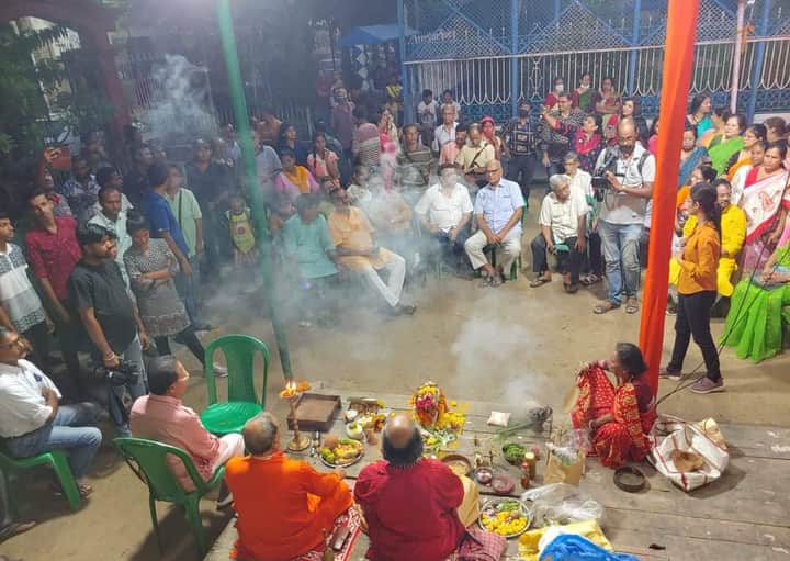 Santosh Mitra square khutipujo Bengali News